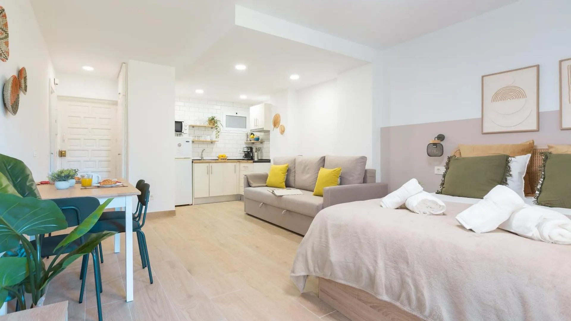 Oceanblue Suite Studio - Piscina Benalmadena Spain